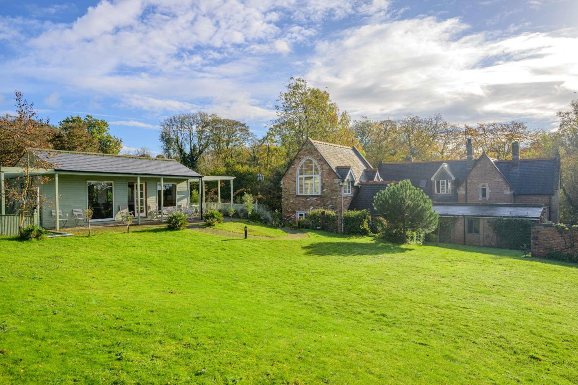 Country House With 7 Bedrooms And 3 Buildings マーケット・レーゼン エクステリア 写真